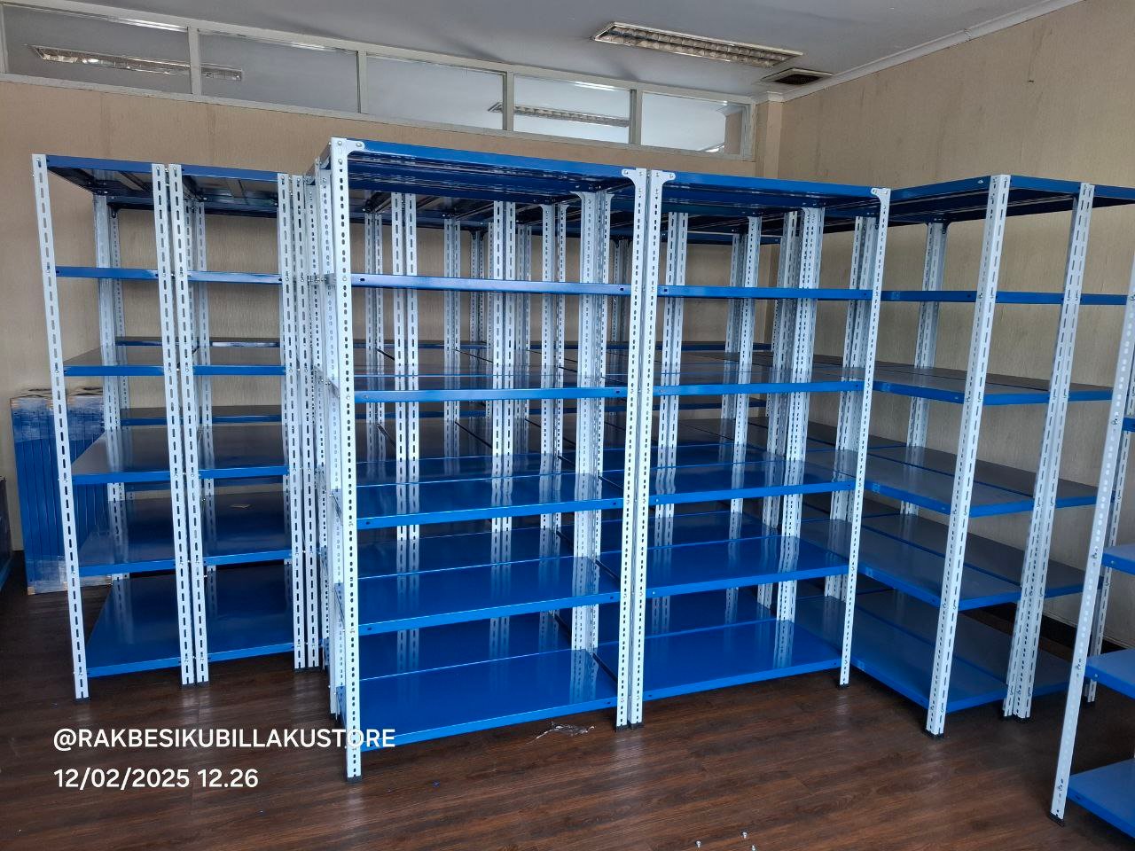 Rak Besi Gudang Custom 100x40x200 6 Susun: Solusi Penyimpanan Fleksibel Sesuai Branding Perusahaan