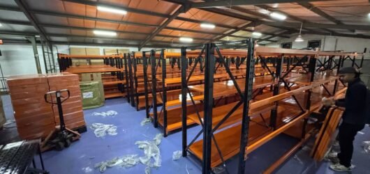 Jual Rak Besi Tangerang Custom Ukuran dan Warna untuk Gudang, Toko, dan Industri