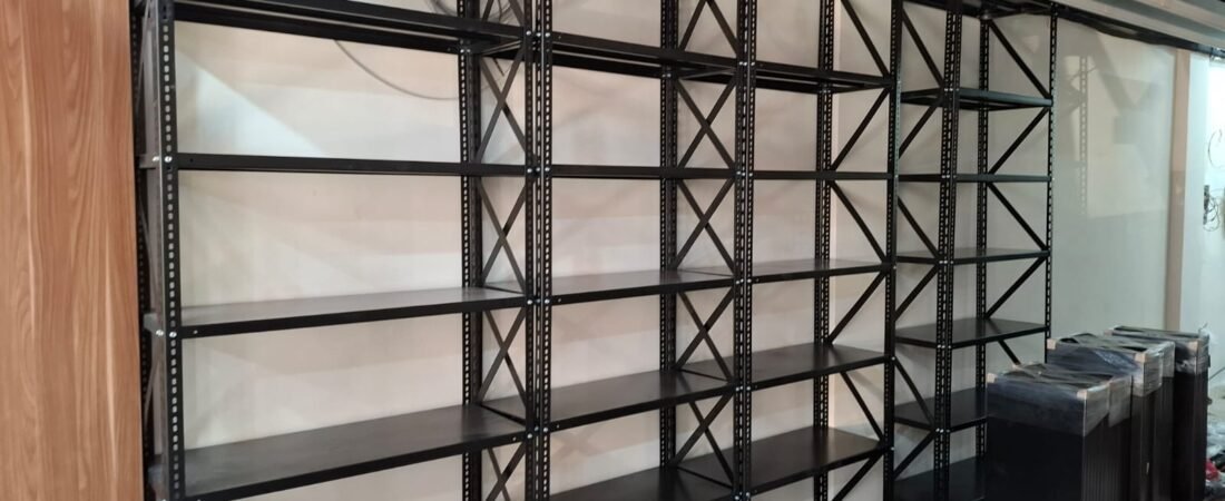 Project Rak Besi Laundry Jakarta Selatan – Rak Tinggi 3 Meter dengan Tiang 4×6 cm Lebih Kokoh